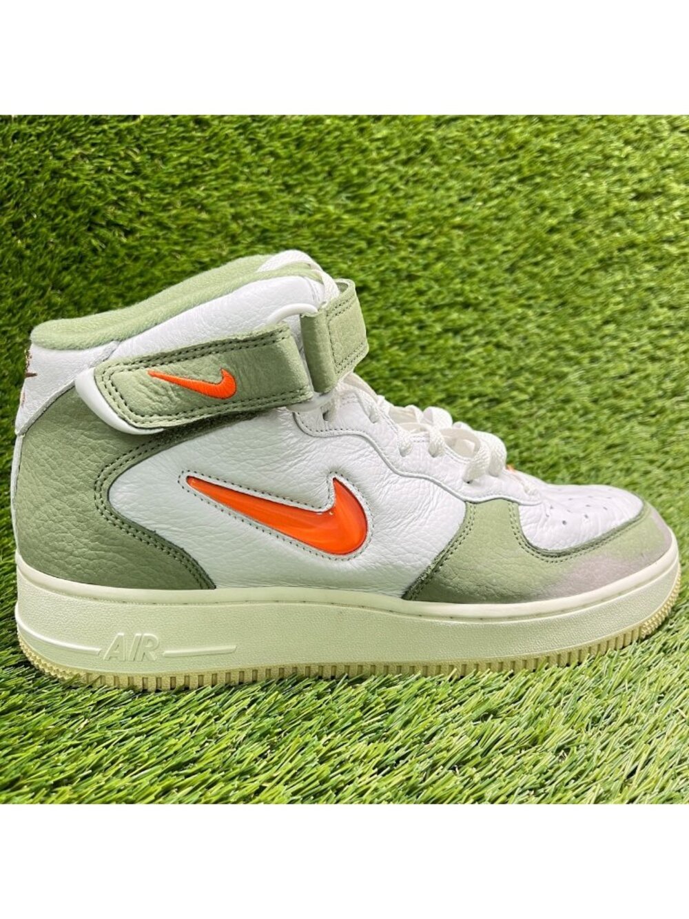 Nike Air Force 1 Mid QS Mens Size 9.5 White Green Athletic Leather Shoes Sneaker